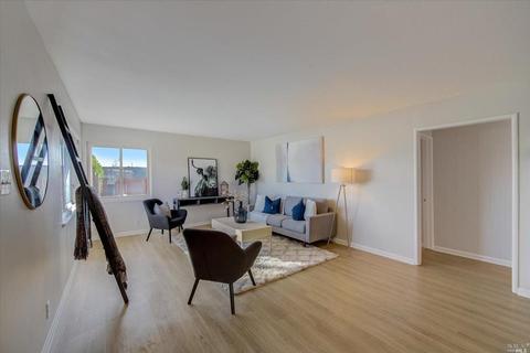 127 Anderson St, Vallejo, CA 94589 photo 2