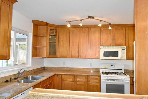1368 Delwood St, Vallejo, CA 94591 photo 6