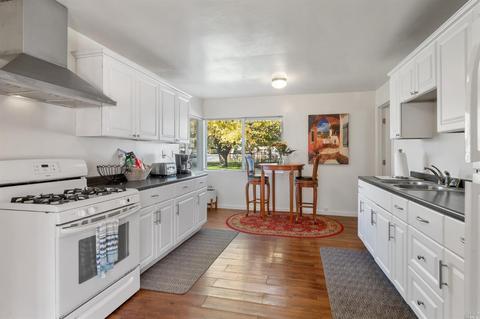 8886 Windsor Rd, Windsor, CA 95492 photo 10