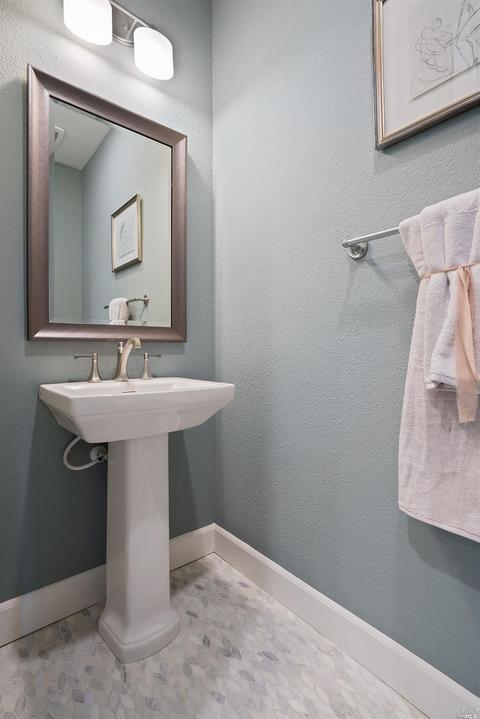 2003 Kalis St, Fairfield, CA 94533 photo 9