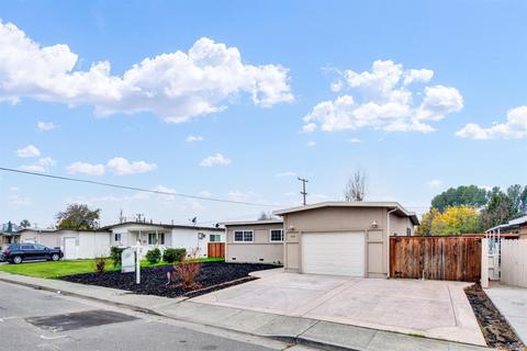 2107 Nottingham Dr, Fairfield, CA 94533 photo 2