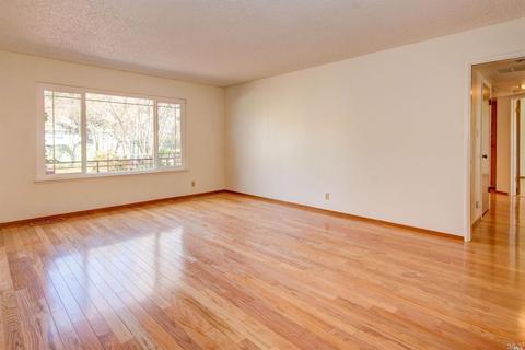 136 Palomar Ln, Vallejo, CA 94591 photo 10