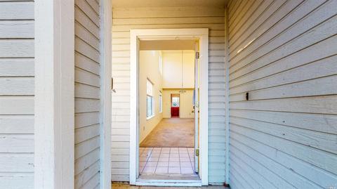 135 Arabian Ct, Vallejo, CA 94589 photo 9