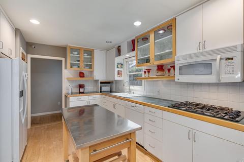 102 Lois Ln, Vallejo, CA 94590 photo 7