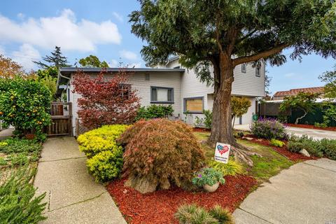 102 Lois Ln, Vallejo, CA 94590 photo 2