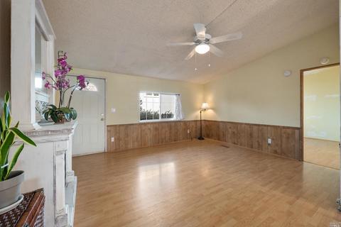 15 Evergreen Ave, Windsor, CA 95492 photo 10