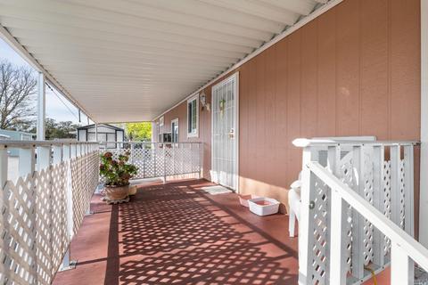 15 Evergreen Ave, Windsor, CA 95492 photo 3