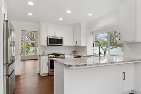 100 Anna Dr, Windsor, CA 95492 photo 13