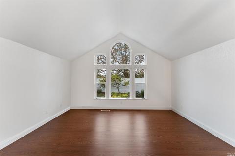 100 Anna Dr, Windsor, CA 95492 photo 8