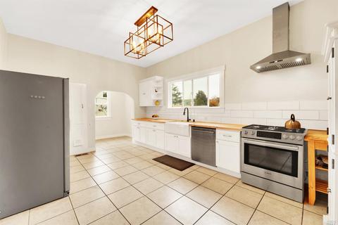 600-602 E 2nd St, Benicia, CA 94510 photo 16