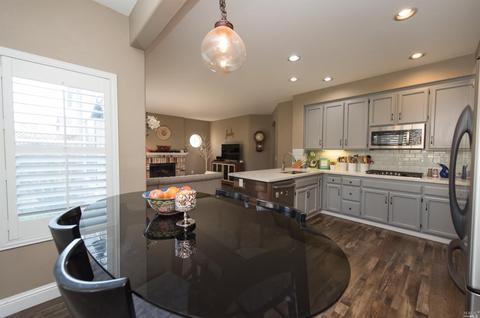 9525 Wellington Circle Cir, Windsor, CA 95492 photo 13