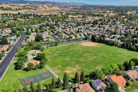 511 Edenderry Dr, Vacaville, CA 95688 photo 58