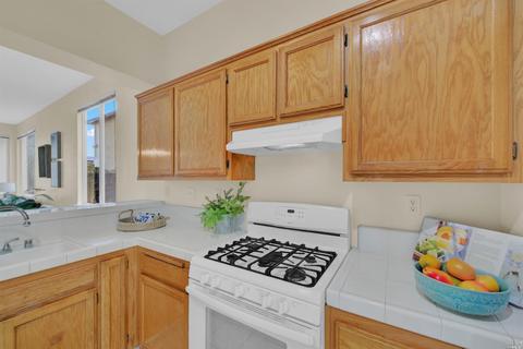 511 Edenderry Dr, Vacaville, CA 95688 photo 16