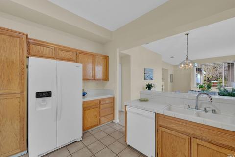 511 Edenderry Dr, Vacaville, CA 95688 photo 17
