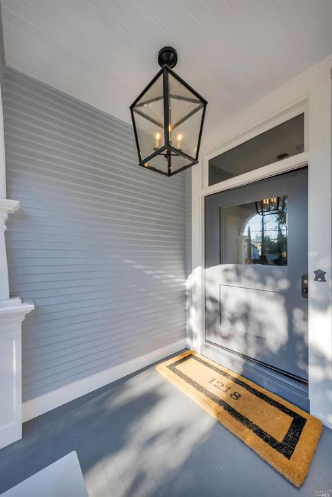 1218 Oak St, Napa, CA 94559 photo 2