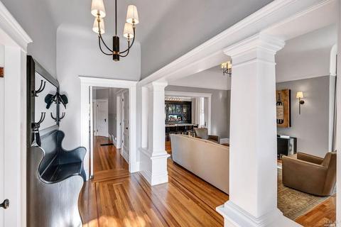 1218 Oak St, Napa, CA 94559 photo 3