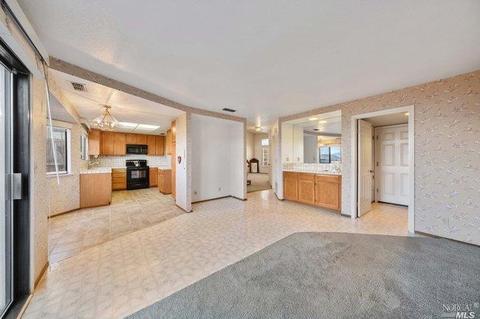 264 Breezewalk Dr, Vallejo, CA 94591 photo 7