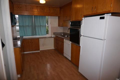 1009 Sherwood Ave, Vallejo, CA 94591 photo 4
