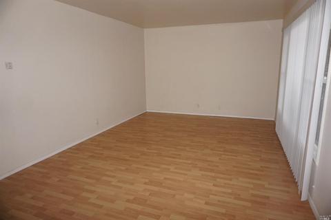 1009 Sherwood Ave, Vallejo, CA 94591 photo 3