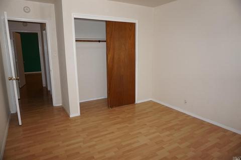 1009 Sherwood Ave, Vallejo, CA 94591 photo 8