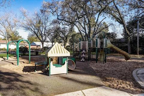 956 Wright St, Santa Rosa, CA 95404 photo 46