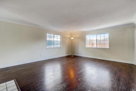 956 Wright St, Santa Rosa, CA 95404 photo 8