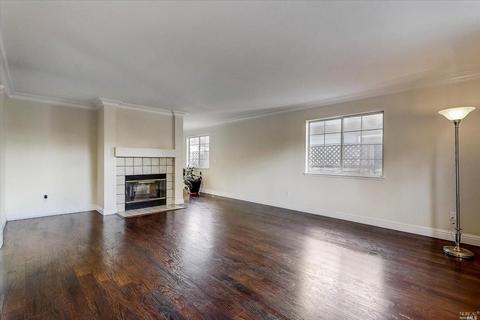 956 Wright St, Santa Rosa, CA 95404 photo 7