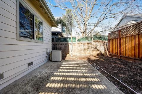 956 Wright St, Santa Rosa, CA 95404 photo 41