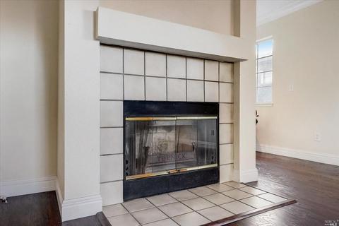 956 Wright St, Santa Rosa, CA 95404 photo 9