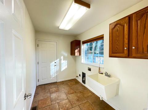 701 S Coast St, Willits, CA 95490 photo 7