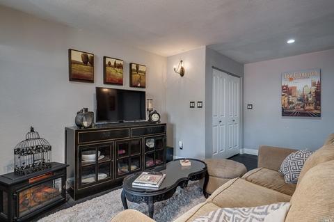 121 E J St, Benicia, CA 94510 photo 72