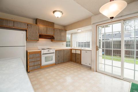 2346 Danube Ct, Fairfield, CA 94533 photo 11