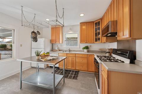 804 Wright St, Santa Rosa, CA 95404 photo 9