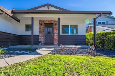 2075 Buckingham Dr, Fairfield, CA 94533 photo 6