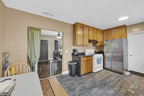826 Steffan St, Vallejo, CA 94591 photo 10