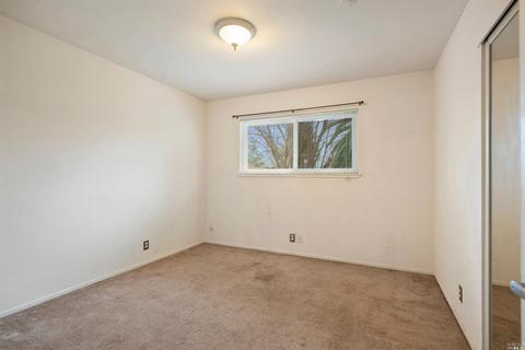 74 Carleton Dr, Petaluma, CA 94952 photo 15