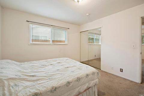 74 Carleton Dr, Petaluma, CA 94952 photo 9