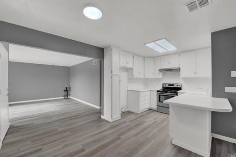 280 Meadows Dr, Vallejo, CA 94589 photo 22