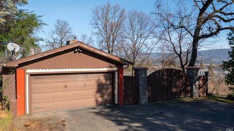 310 Crestview Dr, Ukiah, CA 95482 photo 2