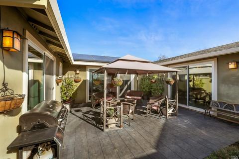 307 Moonlight Cir, Cloverdale, CA 95425 photo 4