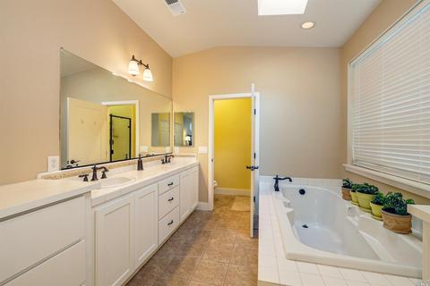307 Moonlight Cir, Cloverdale, CA 95425 photo 16