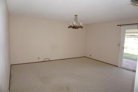 340 Inverness Dr, Vallejo, CA 94589 photo 4