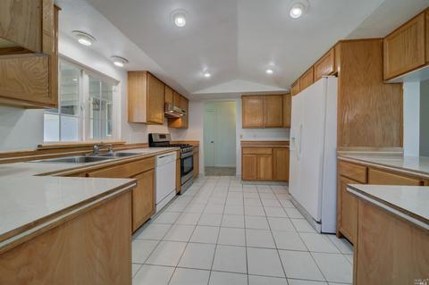 461 Diana Dr, Vallejo, CA 94589 photo 12