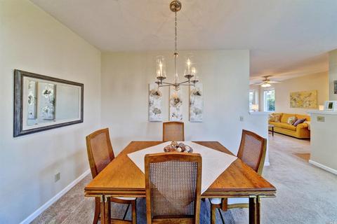 907 Starr Creek Ct, Windsor, CA 95492 photo 3