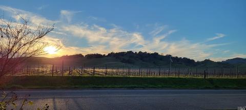 138 Bear Flag Rd, Sonoma, CA 95476 photo 2