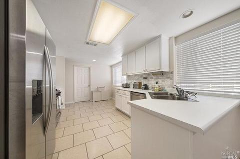 723 Daniels Ave, Vallejo, CA 94590 photo 4