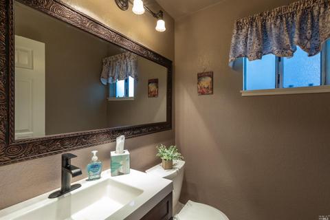 2108 Saint Augustine Cir, Petaluma, CA 94954 photo 25