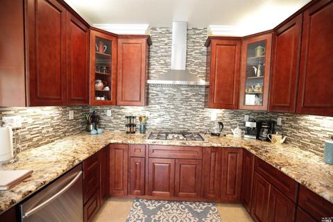 870 Walden Ct, Fairfield, CA 94533 photo 6