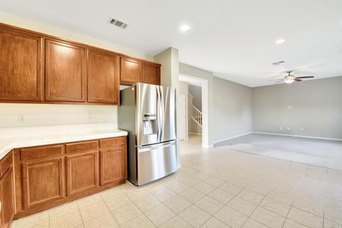 2048 Hamstead Ct, Vacaville, CA 95687 photo 13