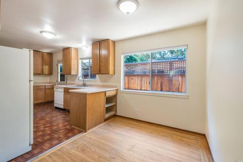 908-910 Wright St, Santa Rosa, CA 95404 photo 9